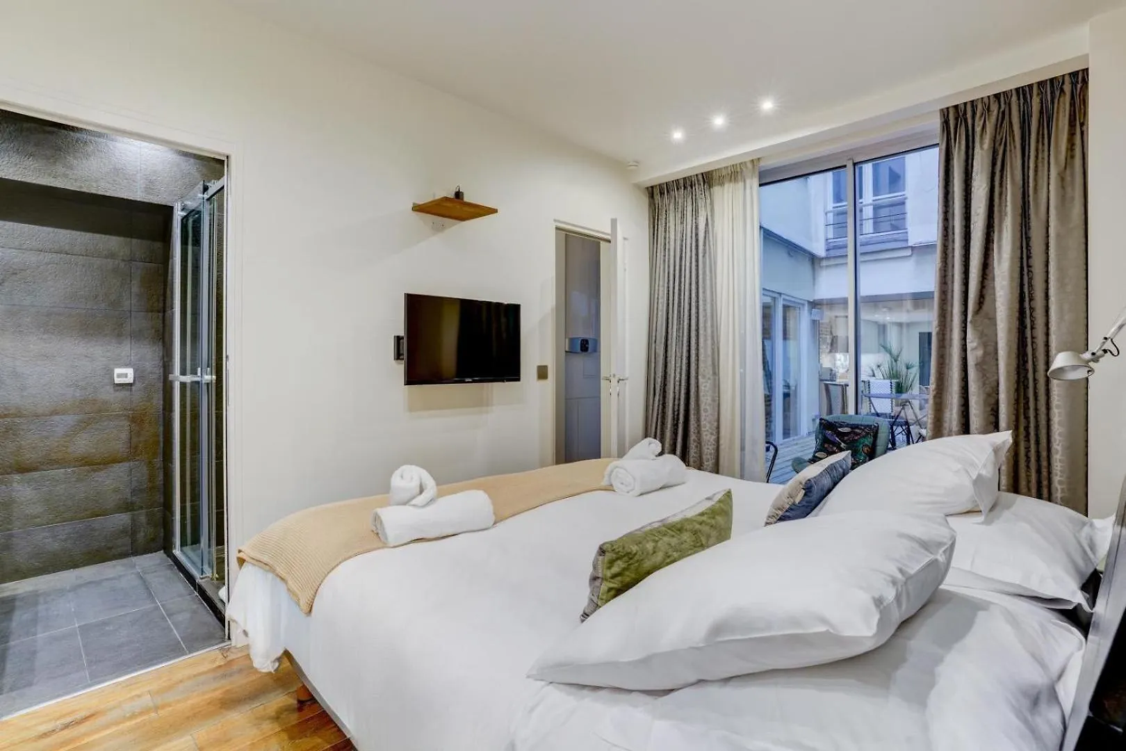 Jardin Prive - Gorgeous 3 Bed House In Le Marais Apartment Paris